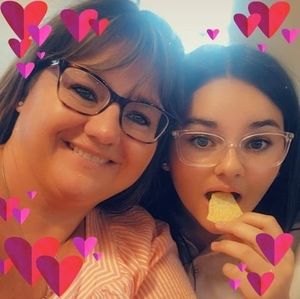 Meet your Posher, Holly